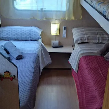 Holiday home Feudomallav Roulotte