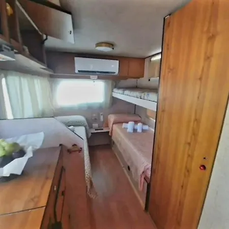 Holiday home Feudomallav Roulotte *