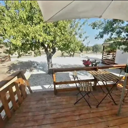 Holiday home Feudomallav Roulotte *