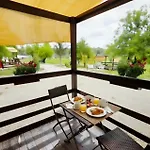 Bed & Breakfast Feudo Mallav - Roulotte